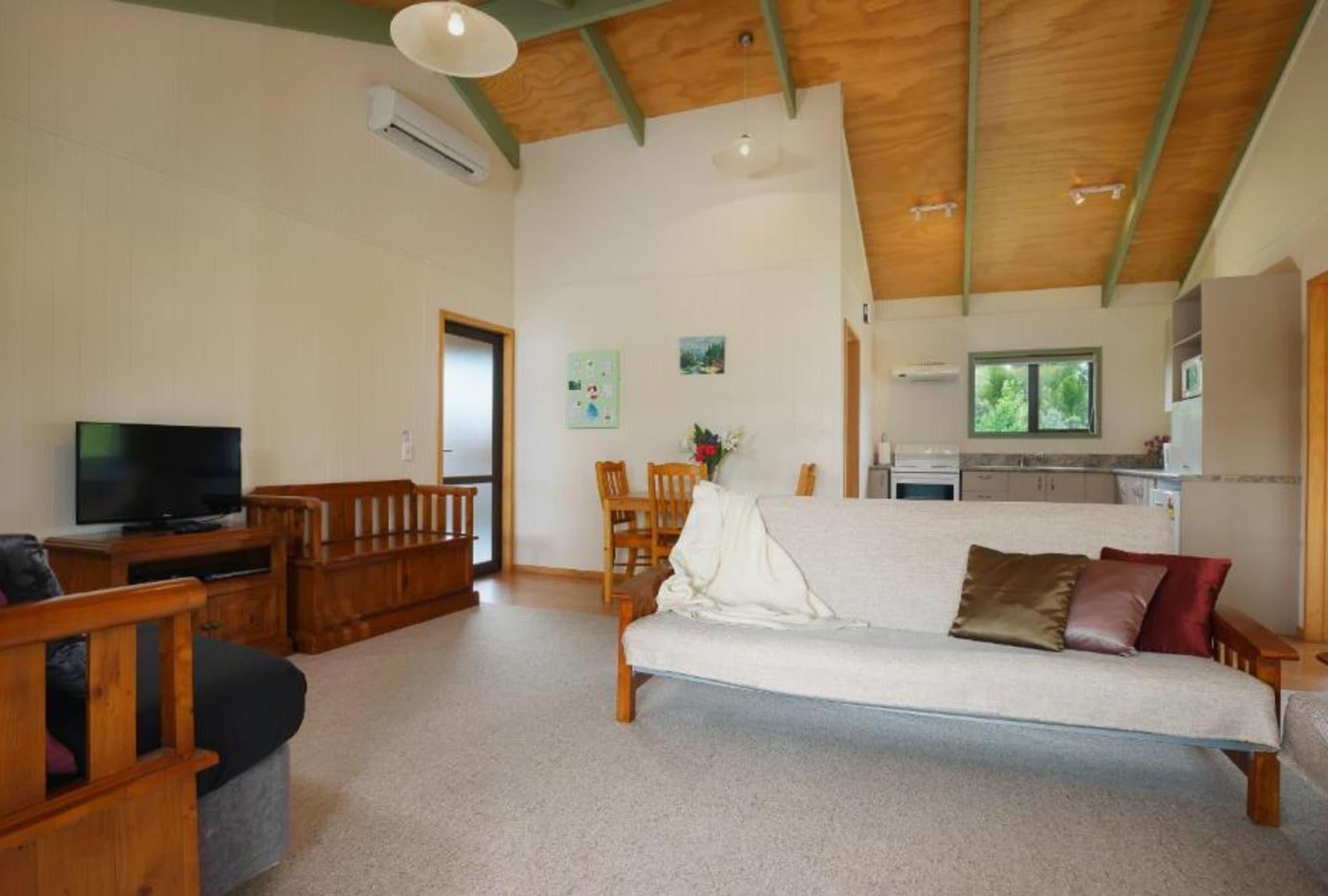 Longbourne Lodge Motel Мосгийл Екстериор снимка