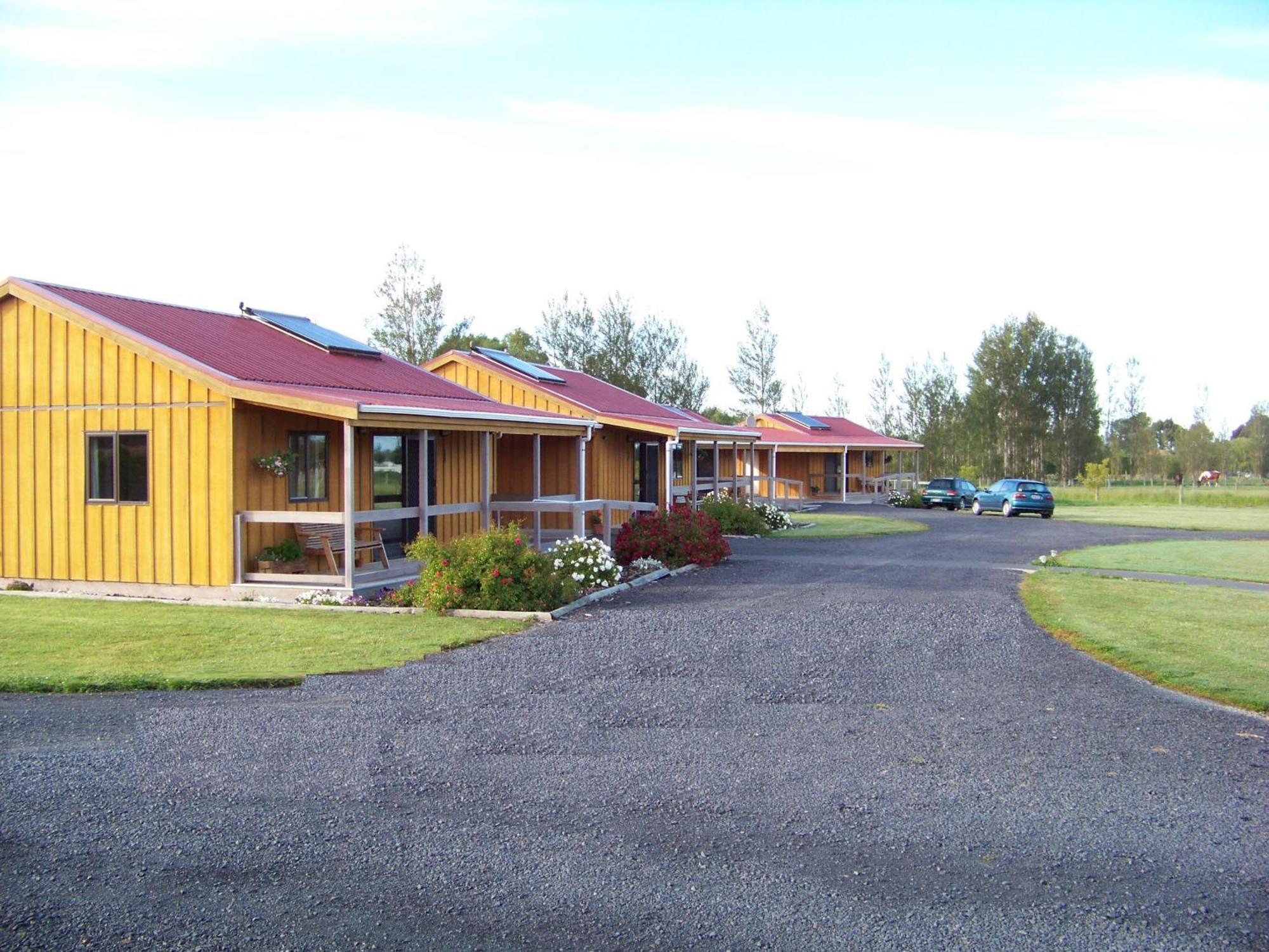 Longbourne Lodge Motel Мосгийл Екстериор снимка