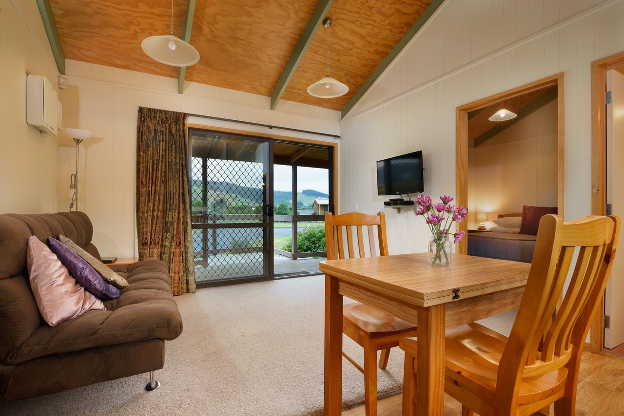 Longbourne Lodge Motel Мосгийл Екстериор снимка