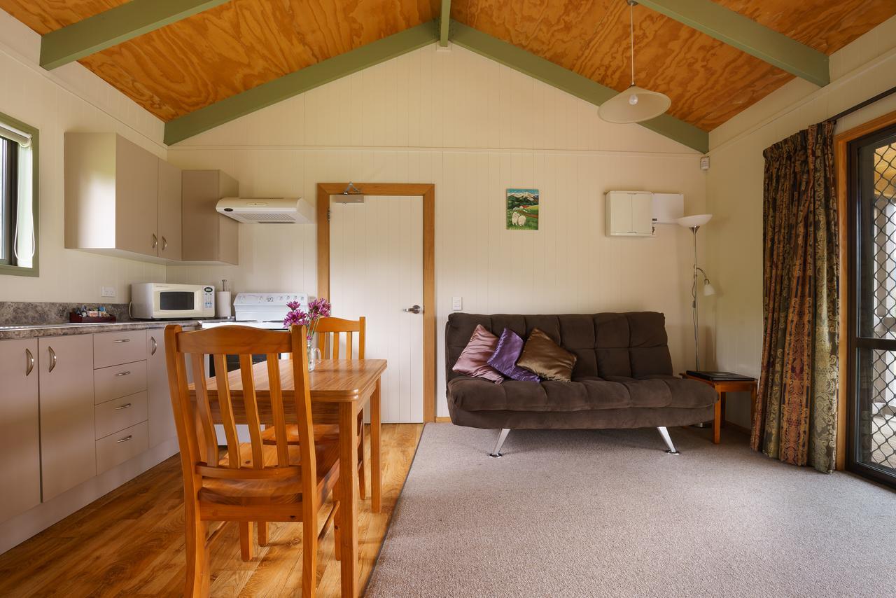 Longbourne Lodge Motel Мосгийл Екстериор снимка