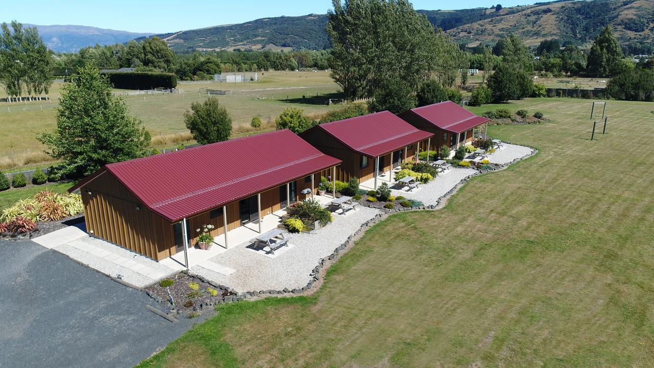 Longbourne Lodge Motel Мосгийл Екстериор снимка