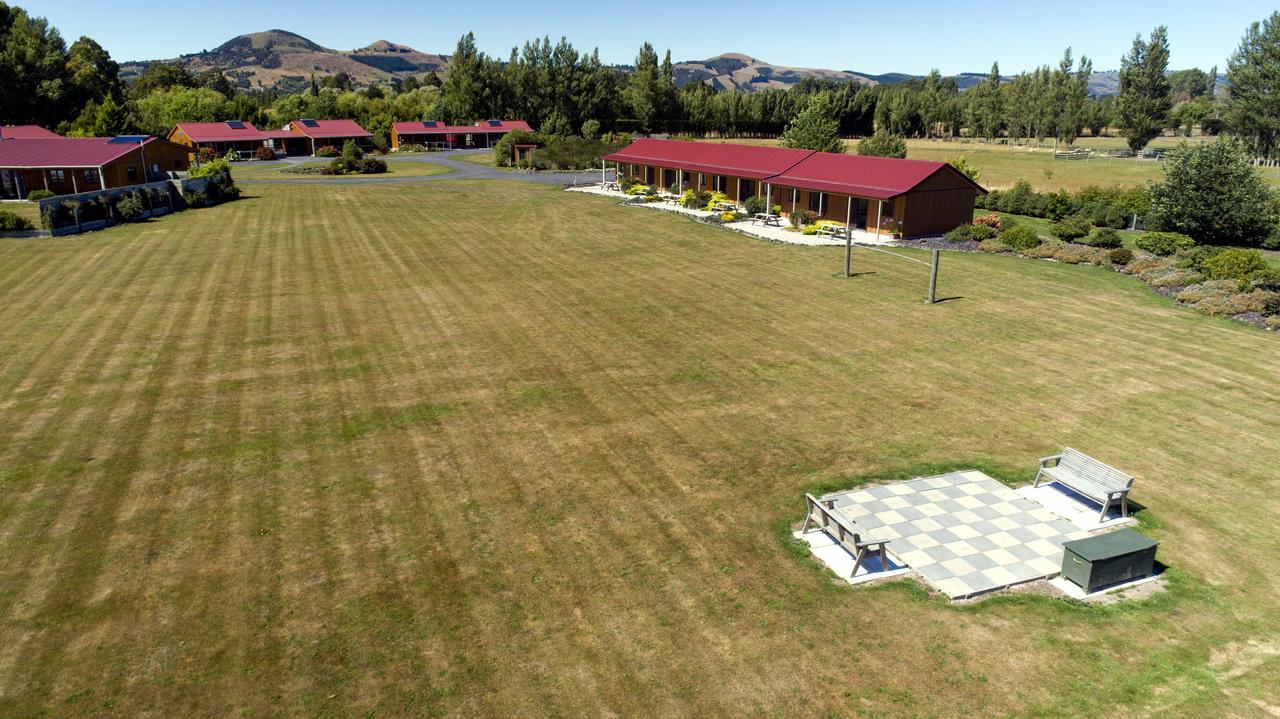 Longbourne Lodge Motel Мосгийл Екстериор снимка