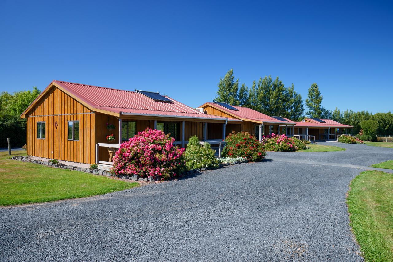 Longbourne Lodge Motel Мосгийл Екстериор снимка