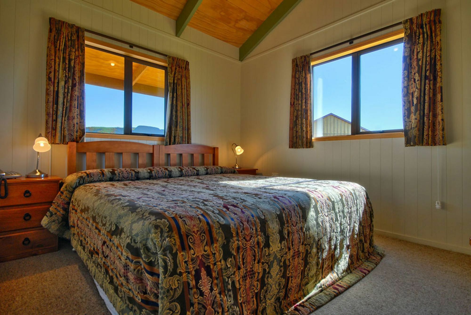 Longbourne Lodge Motel Мосгийл Екстериор снимка