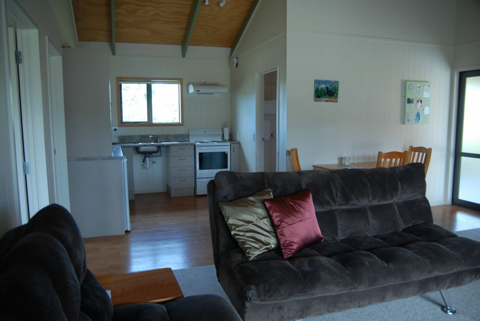 Longbourne Lodge Motel Мосгийл Екстериор снимка